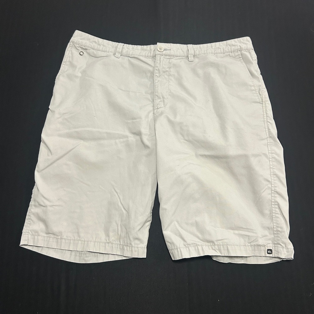 Quiksilver Mens Chino Shorts Size 40 Gray Casual Cotton Blend Flat Front 1565